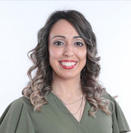 T&acirc;nia Cristina Macedo Ferreira